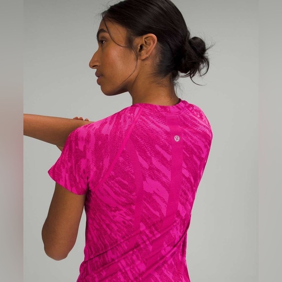 🍋Lululemon Swiftly Tech Short Sleeve Shirt 2.0 - Picture 6 of 9
